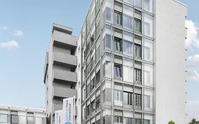 Apartmenthaus International
